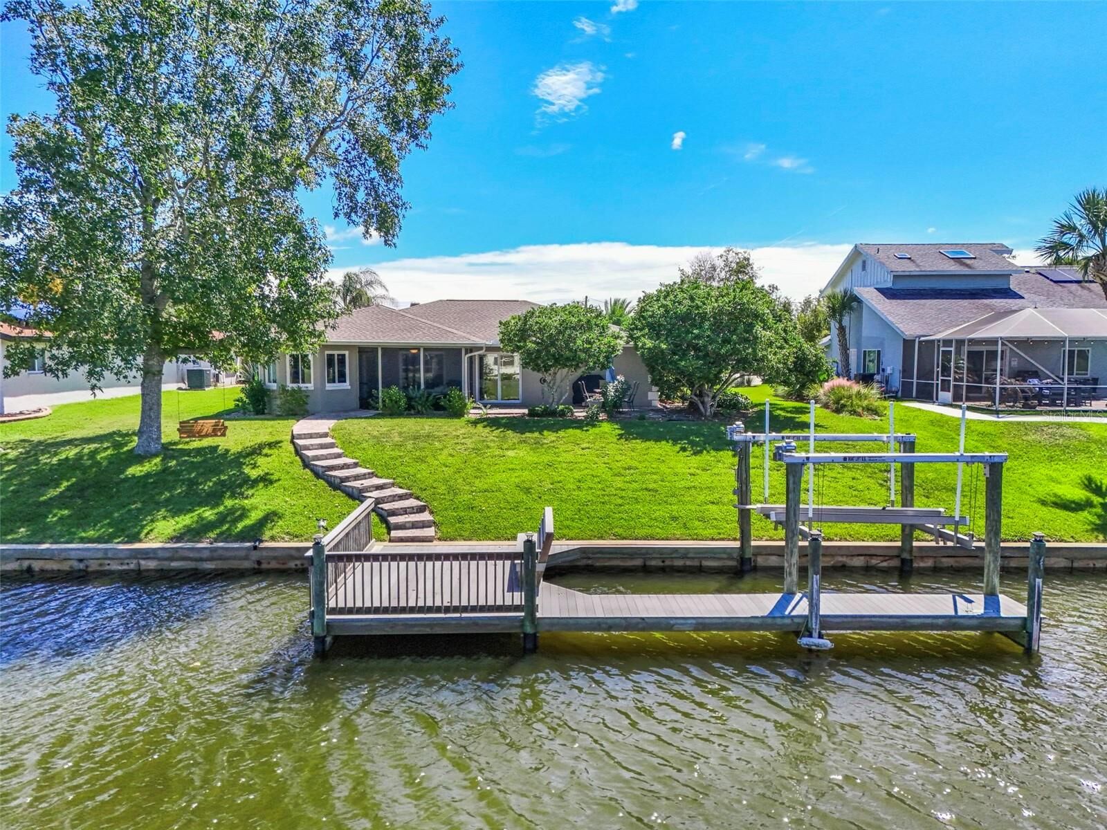 Property Photo:  8 Fleming Court  FL 32137 