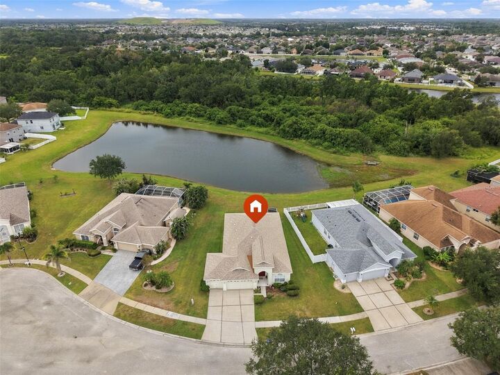 Property Photo:  10915 Australian Pine Drive  FL 33579 