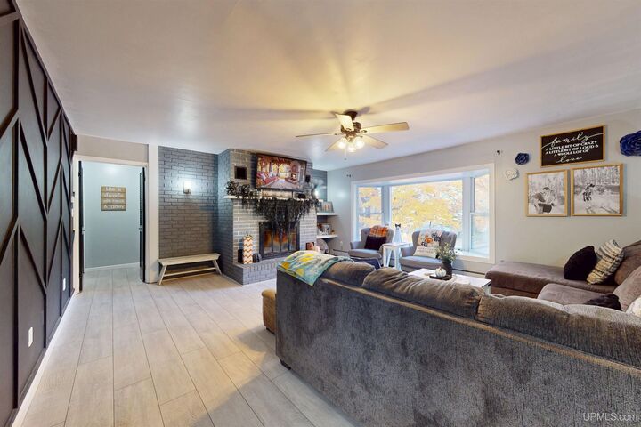 Property Photo: 47310 Edgewood Road MI 49905
