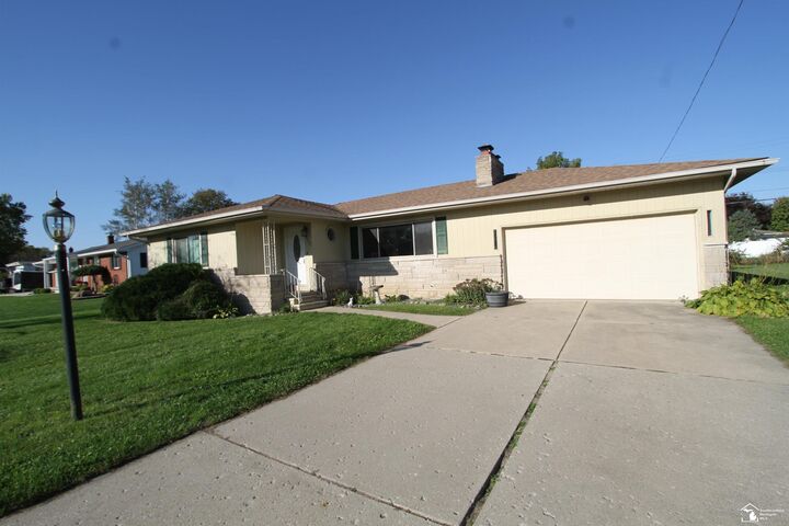 Property Photo:  524 Concetta Drive  MI 48161 