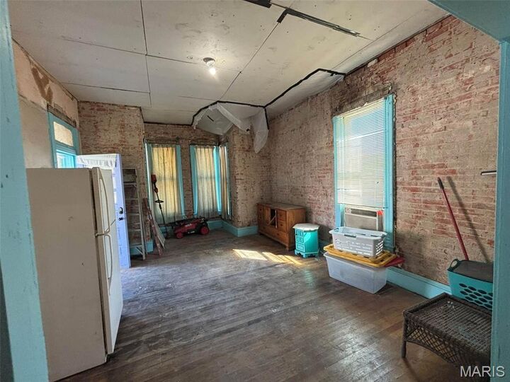 Property Photo: 209 S 7th Street MO 63401
