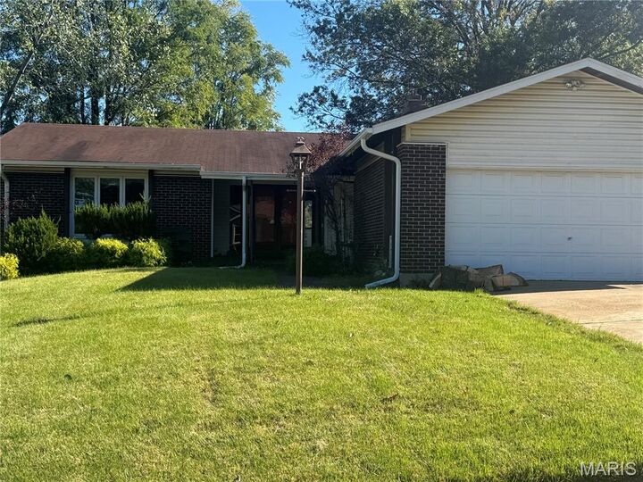 Property Photo: 6322 Sandycreek Drive MO 63033