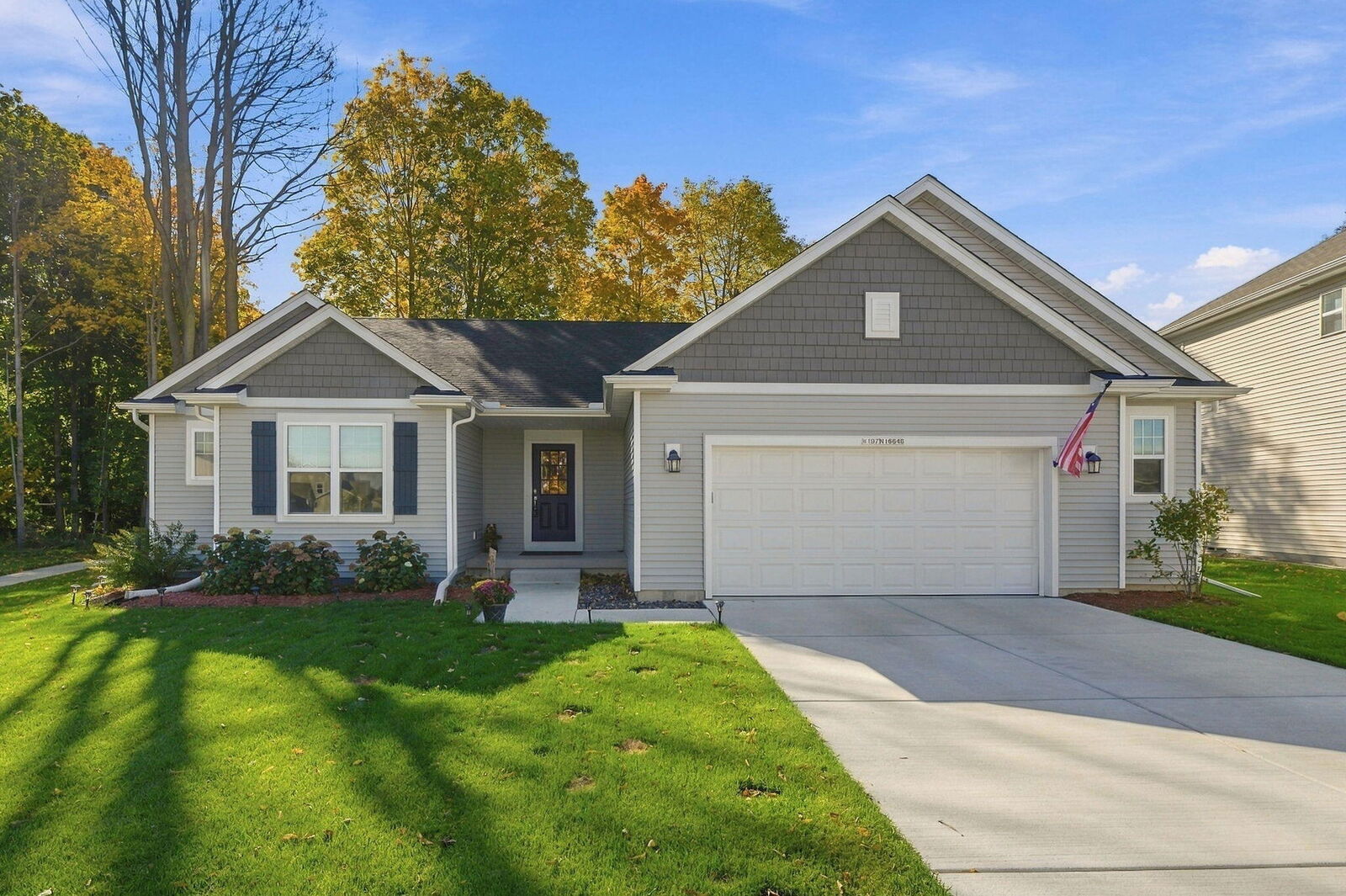 Property Photo:  W197n16648 Ridgeway Dr  WI 53037 