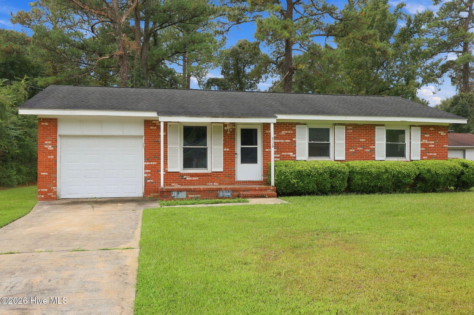 Property Photo:  206 Sheffield Road  NC 28546 
