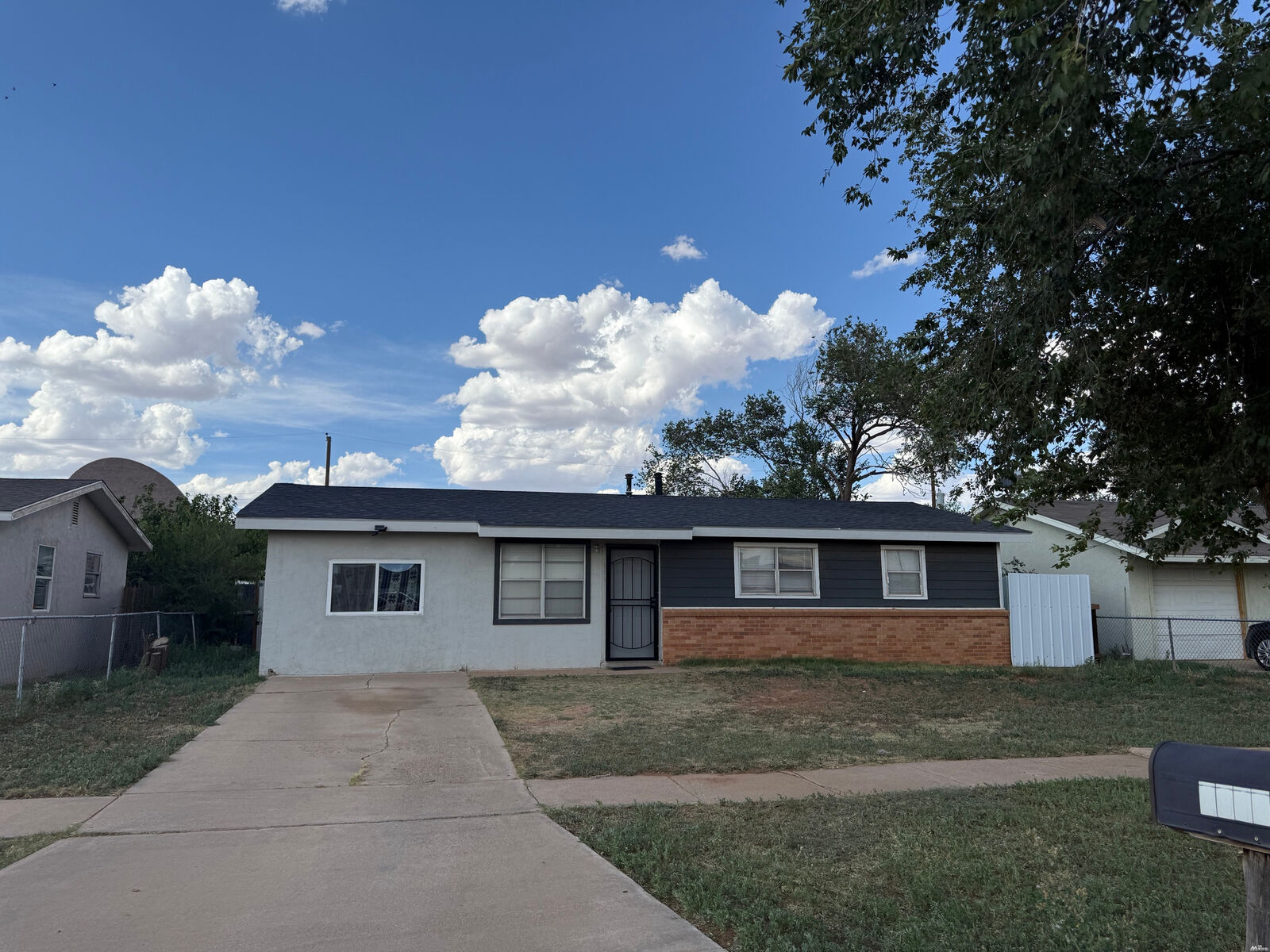 Property Photo: 2916 Sheridan St NM 88101