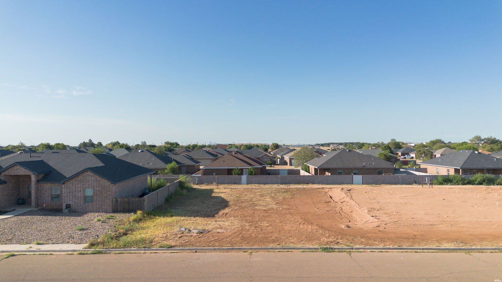 Property Photo:  313 Nonpareil Ln  NM 88101 