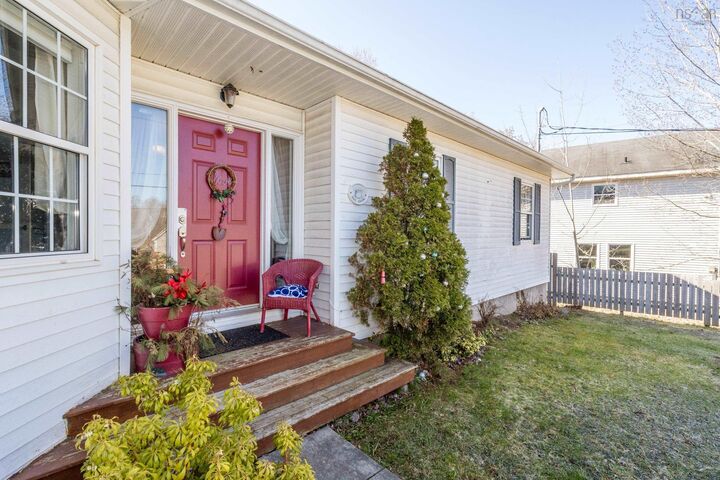 Property Photo:  163 Orchard Street  NS B0P 1E0 