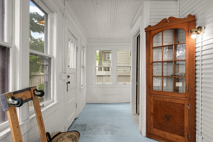 Property Photo:  2445 Lyndale Avenue S  MN 55405 