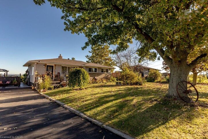 Photo de la propriété:  919 Ridge Road E  ON L8J 2Y4 