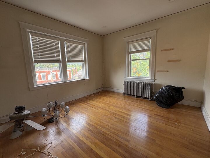 Property Photo:  2 Claflin Rd 6  MA 02445 