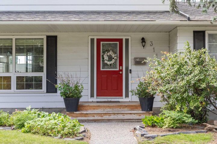 Property Photo: 311 Glamorgan Crescent SW AB T3E 5B7