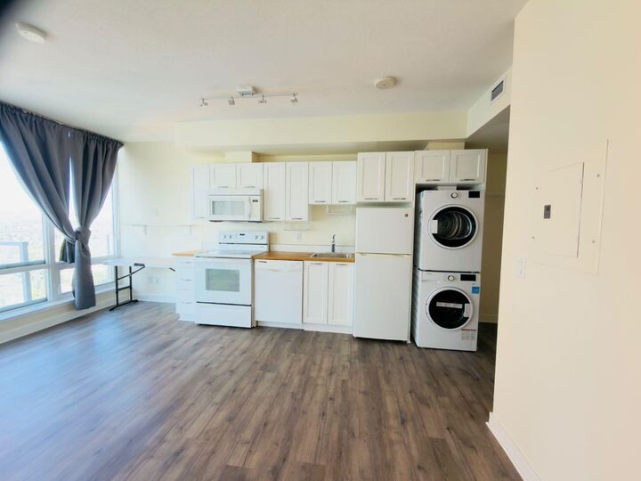 Property Photo:  3820 Brentwood Road NW 1509  AB T2L 2L5 