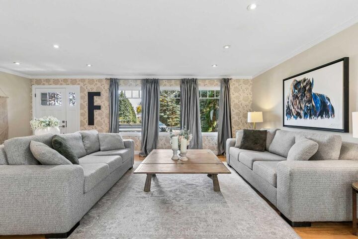 Property Photo:  43 Lake Sundance Place SE  AB T2J 2S9 