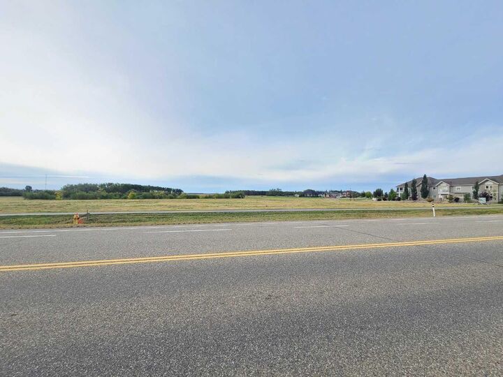 Property Photo:  4901 59 Street  AB T0H 1W0 
