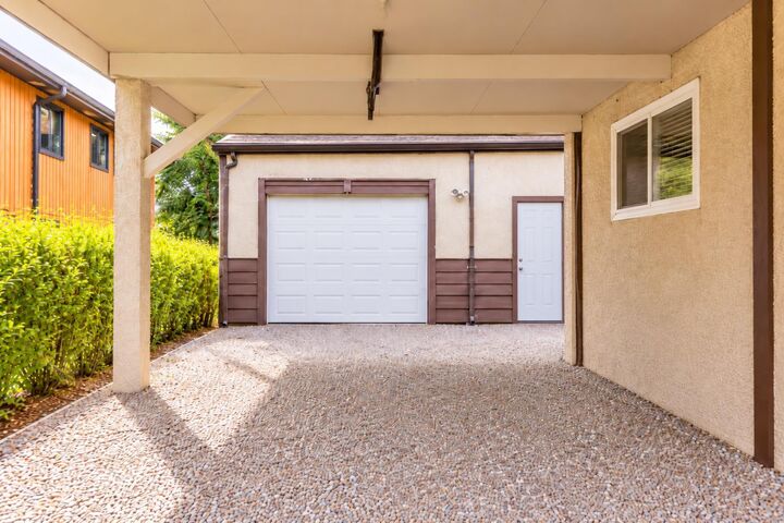 Property Photo:  228 E 200 S  AB T0K 2S0 
