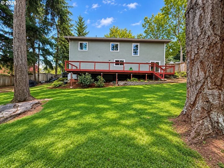 Property Photo: 3293 Southview Dr OR 97405