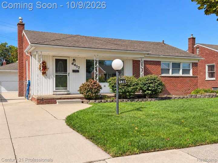 Property Photo:  6417 Hawthorne Street  MI 48135 