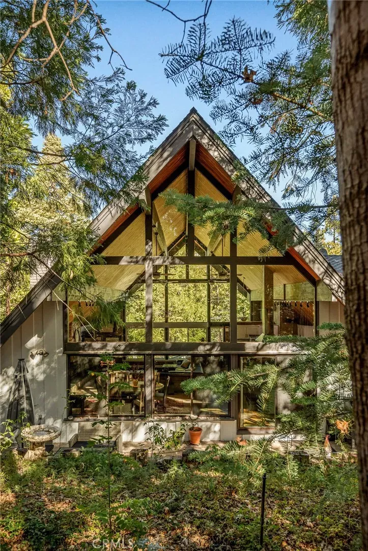 Property Photo: 779 Grass Valley CA 92352