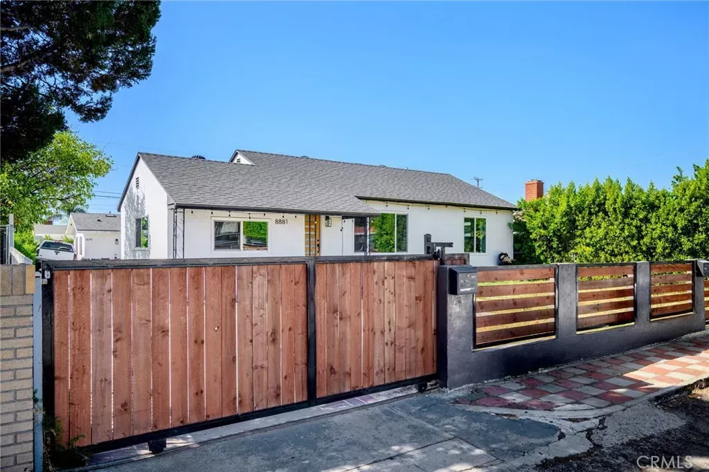 Property Photo:  8881 Morehart Avenue  CA 91352 