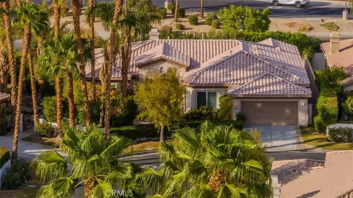 Property Photo:  47085 Via Antibes  CA 92253 