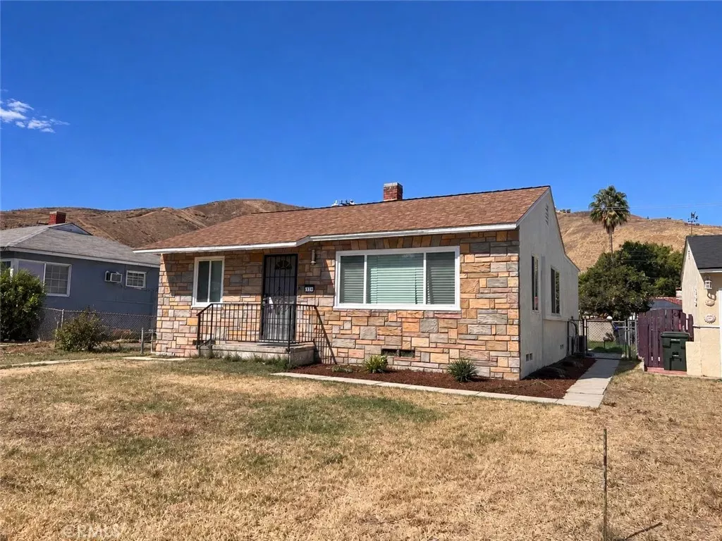 Property Photo:  930 Bussey  CA 92405 