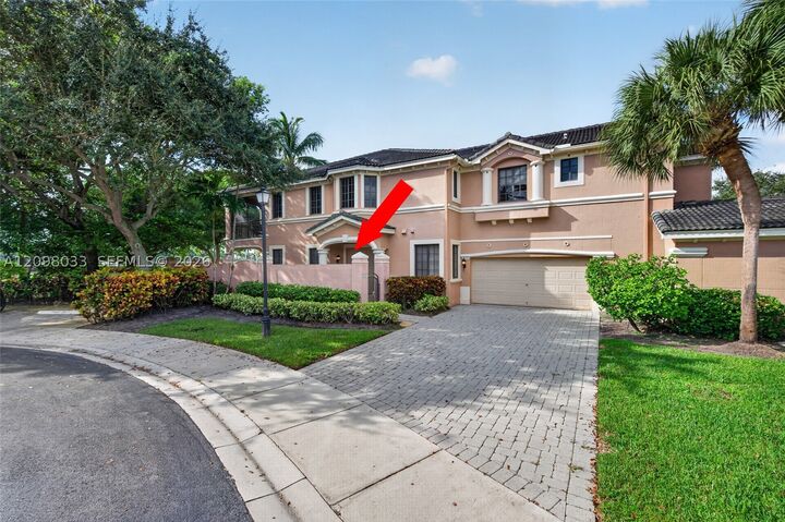 Property Photo: 2737 Center Ct Dr 1-18 FL 33332