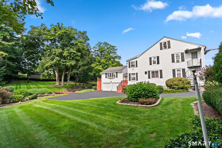Property Photo:  1355 Poquonock Avenue  CT 06095 