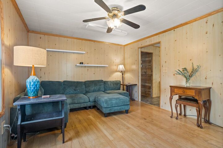 Property Photo:  10 Hollywood Street  SC 29349 
