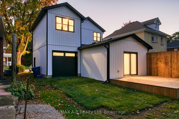 Property Photo:  59 Princess Street  ON N5A 6C7 