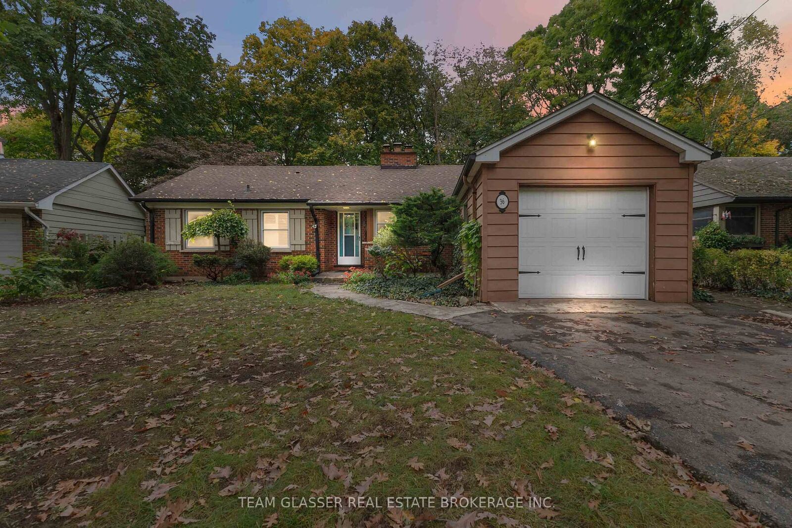 Property Photo:  36 Braemar Crescent  ON N6H 2X1 