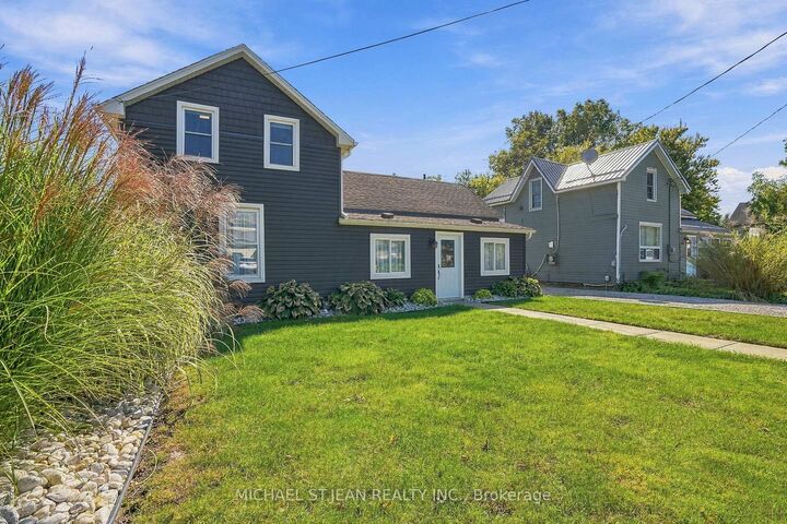 Property Photo:  120 Queen Street E  ON N0E 1P0 