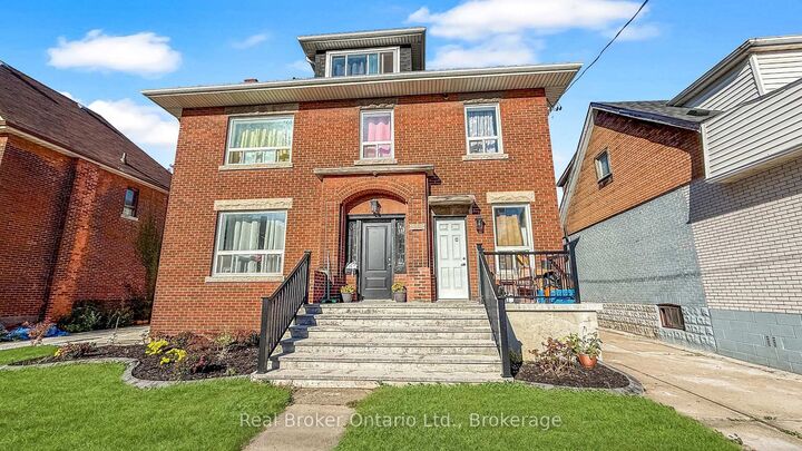 Property Photo:  119 Ottawa Street N  ON L8H 3Y9 