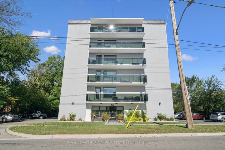 Property Photo:  2411 New Street 405  ON L7R 1K2 