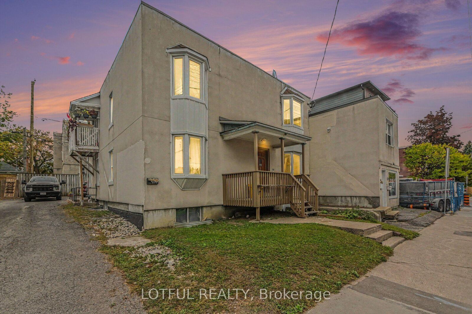 Property Photo:  118 Marier Avenue  ON K1L 5S1 