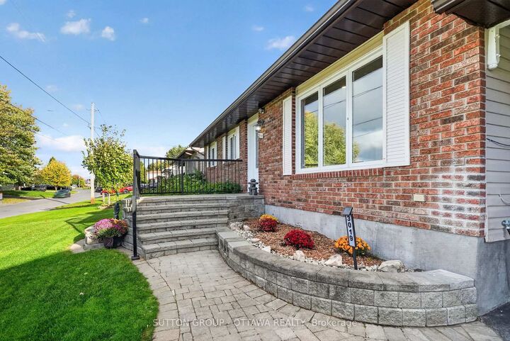 Property Photo: 3019 Lemay Circle ON K4K 1A6
