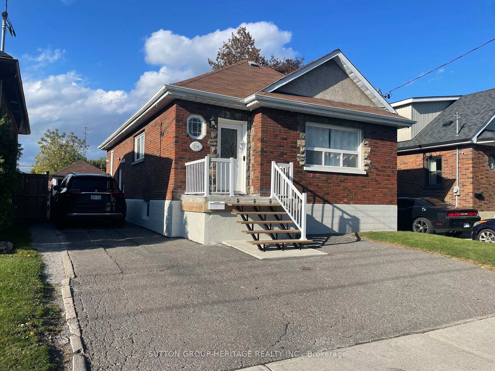 Property Photo:  236 McNaughton Avenue  ON L1H 3B6 