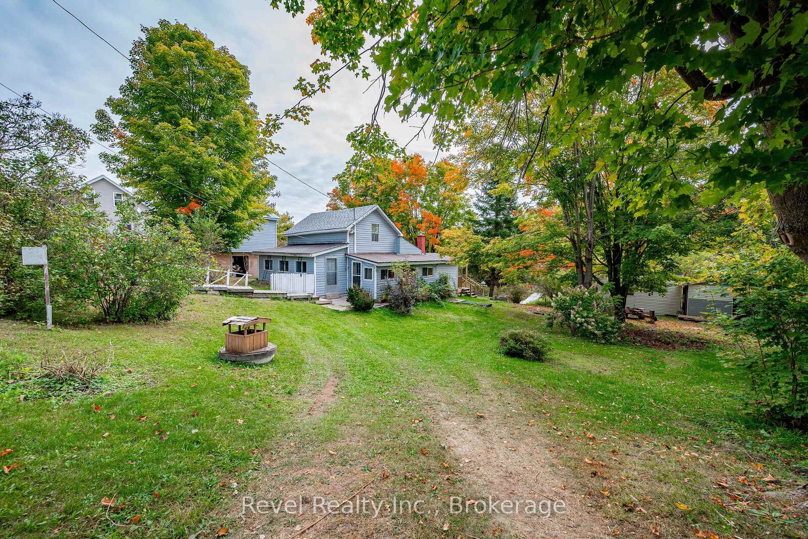 Property Photo:  14 Richmond Street E  ON K0M 2B0 