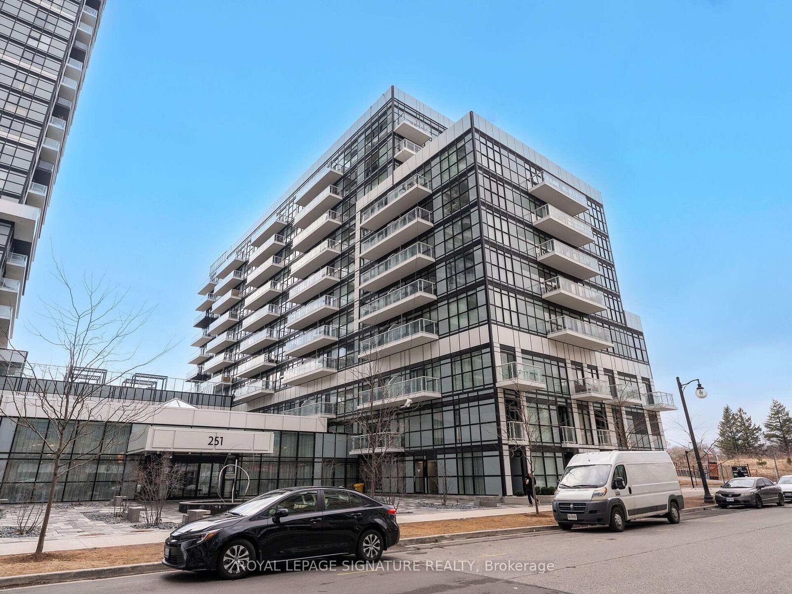 Property Photo:  251 Manitoba Street S 132  ON M8Y 0C7 