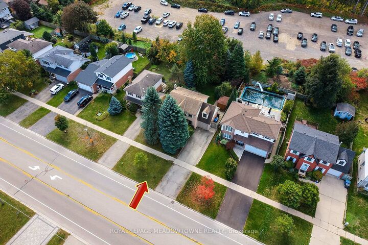 Property Photo:  209 Elmira Road S  ON N1K 1R2 