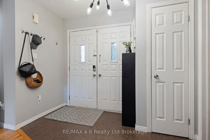 Property Photo:  36 Kara Lane  ON N4G 5M3 