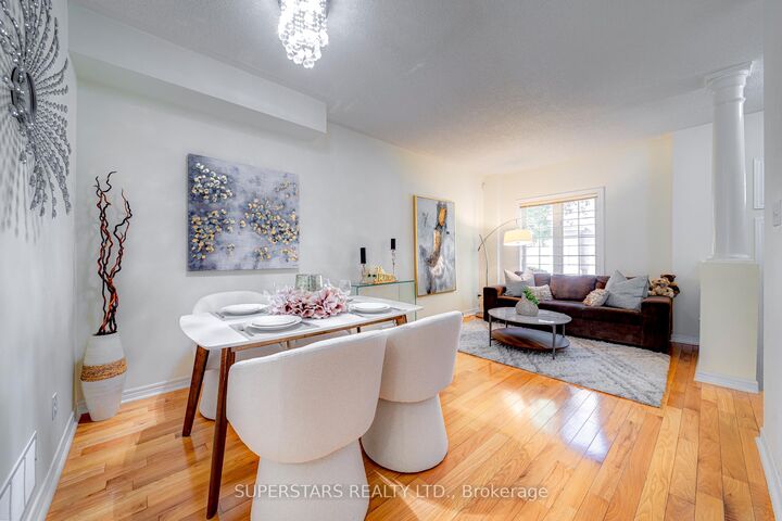 Property Photo:  23 Observatory Lane 26  ON L4C 0M7 