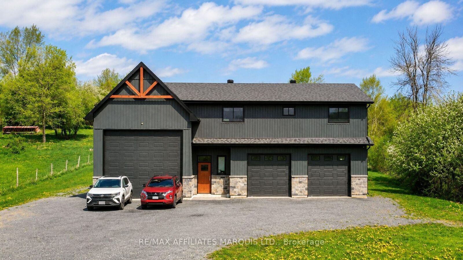 Property Photo:  18779 Paragon Road  ON K6H 5R5 