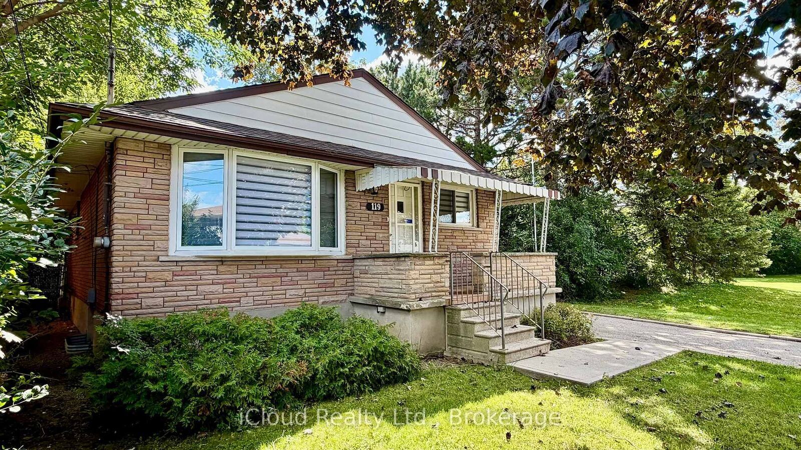 Property Photo:  119 Dixon Street  ON N2G 3E8 