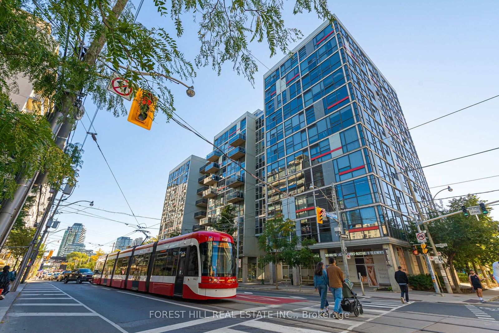 Property Photo:  60 Bathurst Street 415  ON M5V 2P4 