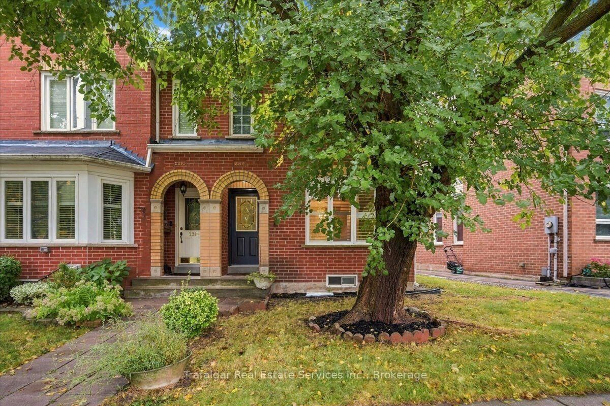 Property Photo:  2212 Westoak Trails Boulevard  ON L6M 3L3 