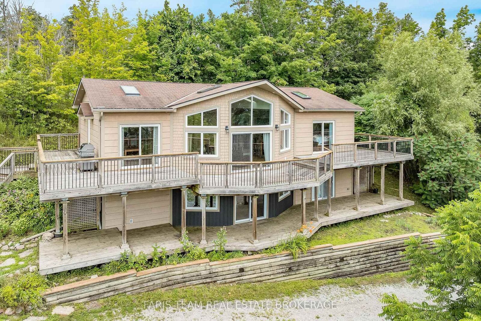 Property Photo: 1858 Woods Bay Road ON L3V 0V7