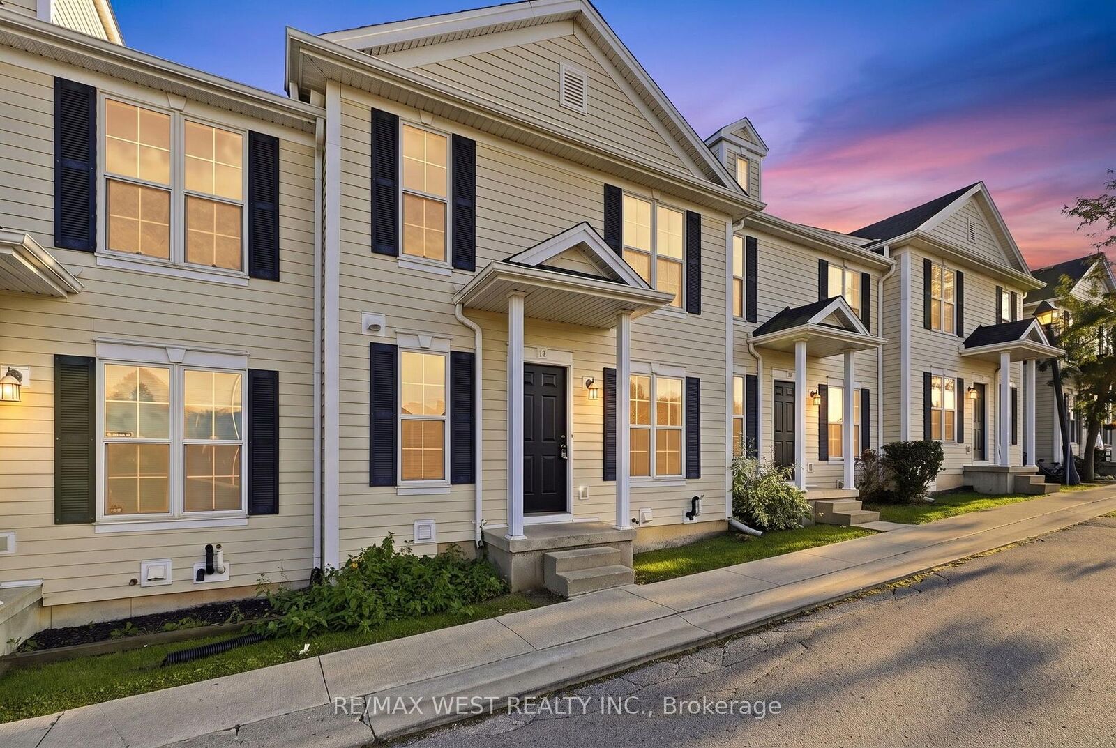Property Photo:  600 Sarnia Road 11  ON N6G 5M4 