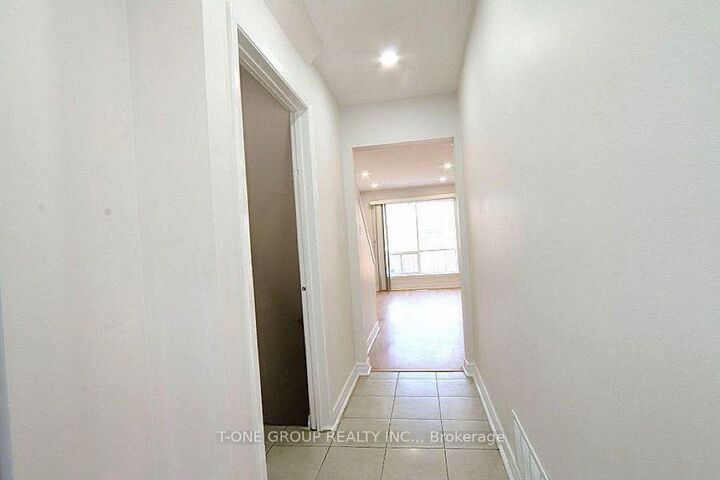 Property Photo: 8 Liszt Gate 9 ON M2H 1G7