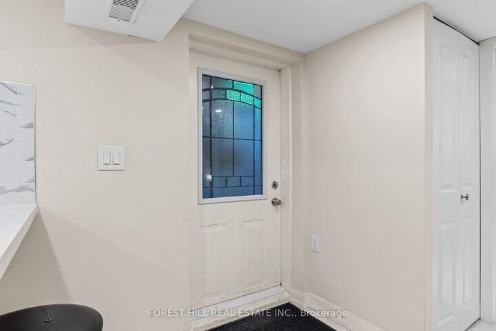 Property Photo:  53 Meadowbank Road Lower  ON M9B 5C7 