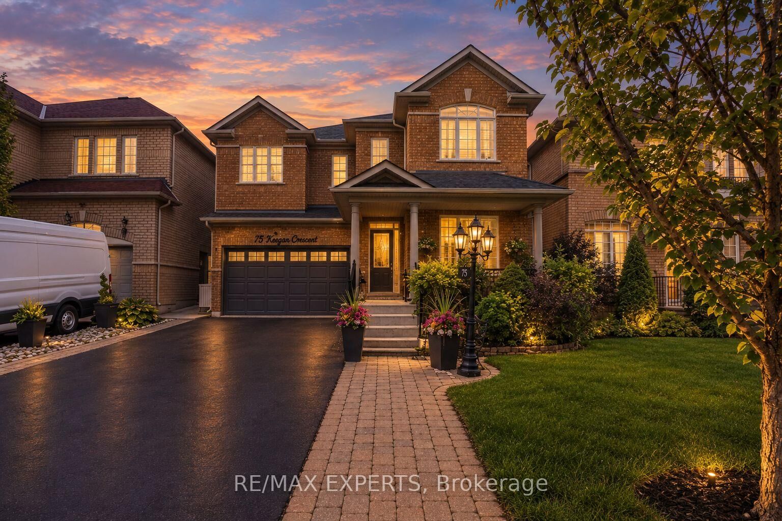 Property Photo:  